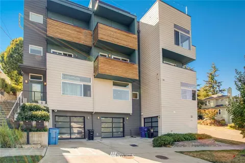 1735 27th Ave, Seattle, WA 98122 photo 1