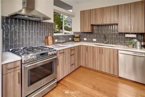 1735 27th Ave, Seattle, WA 98122 photo 5