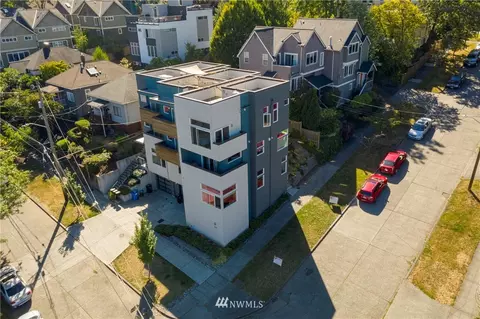 1735 27th Ave, Seattle, WA 98122 photo 2