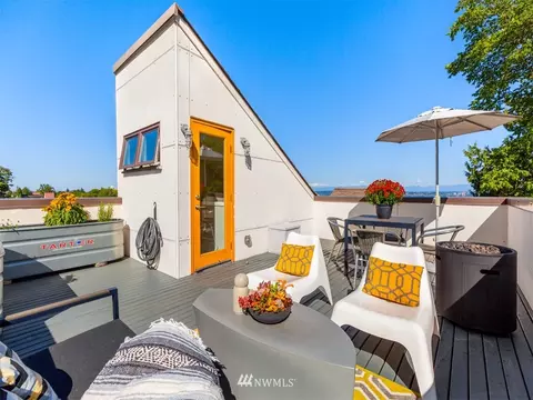 1820 E Howell St, Seattle, WA 98122 photo 16
