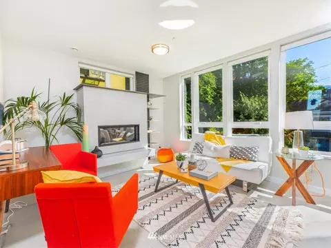 1820 E Howell St, Seattle, WA 98122 photo 8