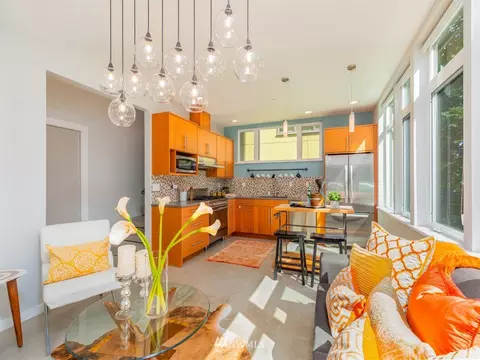 1820 E Howell St, Seattle, WA 98122 photo 4