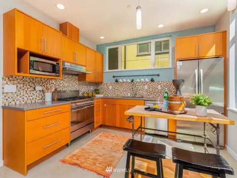 1820 E Howell St, Seattle, WA 98122 photo 5