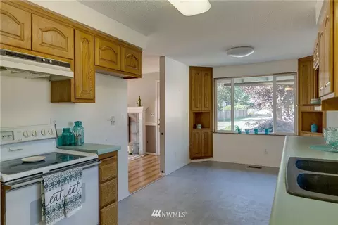 10705 26th Dr SE, Everett, WA 98208 photo 12