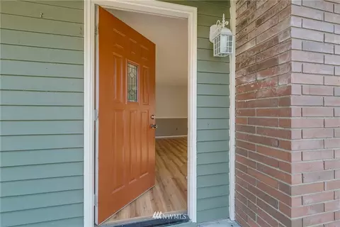 10705 26th Dr SE, Everett, WA 98208 photo 3