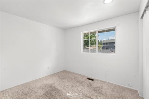 207 N Cabot Rd, Everett, WA 98203 photo 9
