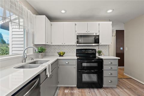207 N Cabot Rd, Everett, WA 98203 photo 7