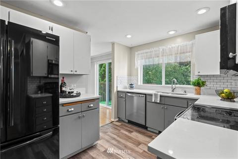 207 N Cabot Rd, Everett, WA 98203 photo 8