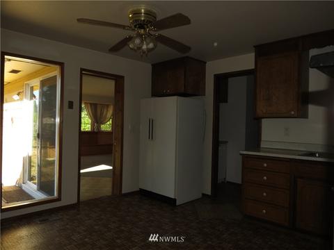 107 173rd St E, Spanaway, WA 98387 photo 4