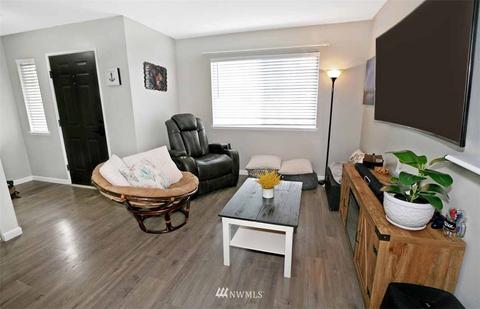 1043 E Broad St, Bremerton, WA 98310 photo 4