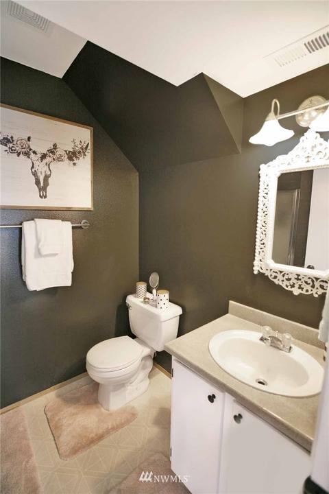 1043 E Broad St, Bremerton, WA 98310 photo 13
