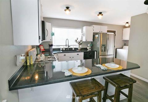1043 E Broad St, Bremerton, WA 98310 photo 8