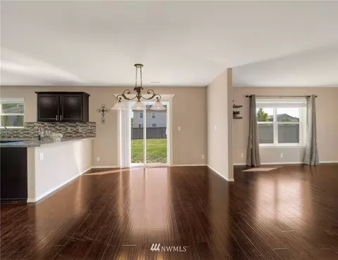 110 Silvernail St NE, Orting, WA 98360 photo 8