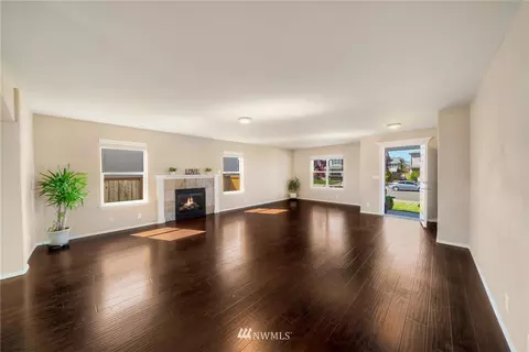 110 Silvernail St NE, Orting, WA 98360 photo 4