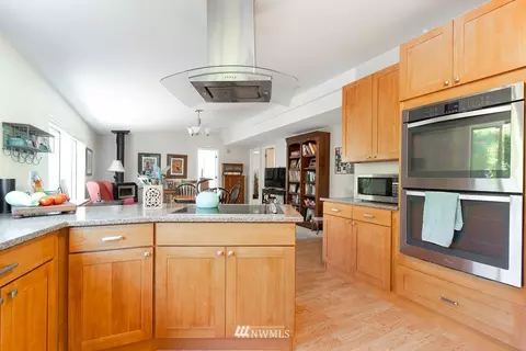 907 240th Pl SW, Bothell, WA 98021 photo 2