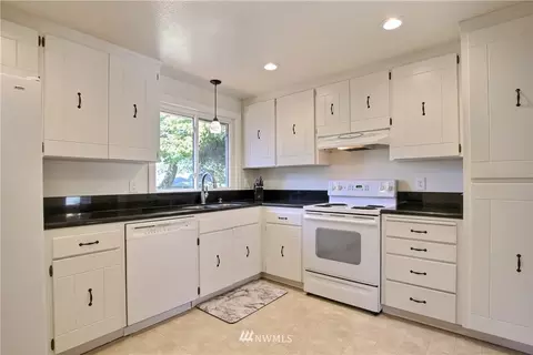 509 223rd St SW, Bothell, WA 98021 photo 9
