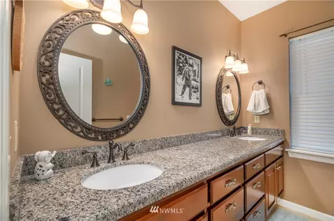 2612 Cascade Dr E, Roy, WA 98580 photo 17