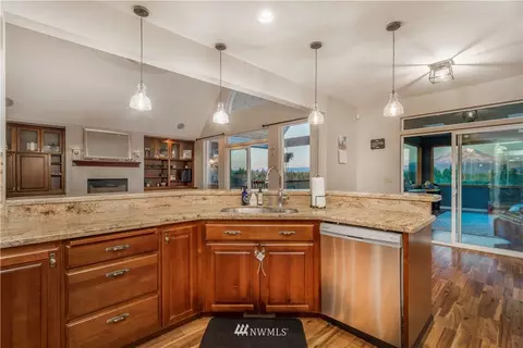 2612 Cascade Dr E, Roy, WA 98580 photo 11