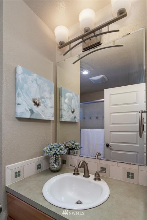 1021 SEverett Mall Way #D, Everett, WA 98208 photo 21