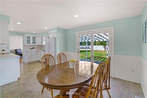 1208 Loraine St, Enumclaw, WA 98022 photo 8