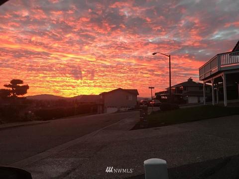 302 E 30th St, Bremerton, WA 98310 photo 5