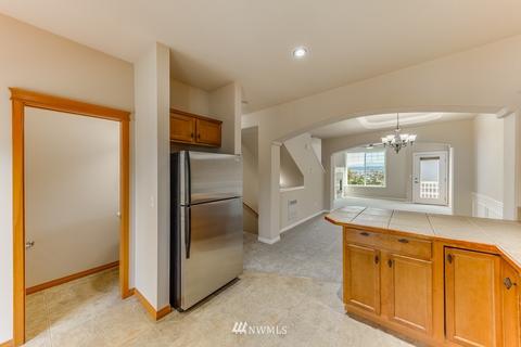 518 Pilchuck Path, Everett, WA 98201 photo 8