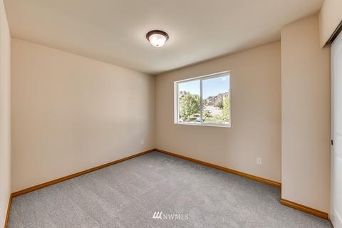 518 Pilchuck Path, Everett, WA 98201 photo 22