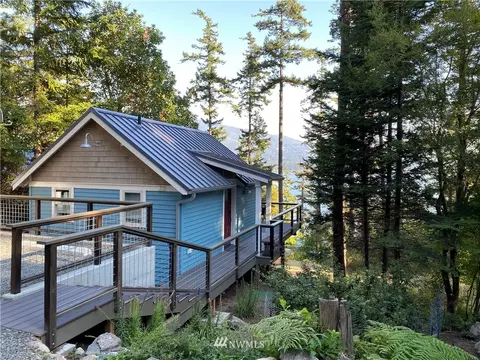 22 Wild Currant Ct, Eastsound, WA 98245 photo 2