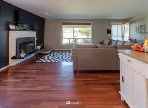 1852 Florence St, Enumclaw, WA 98022 photo 9