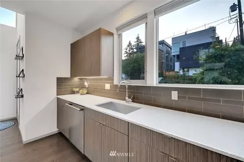 228 27th Ave E, Seattle, WA 98112 photo 6