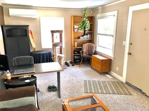 1027 Maple St, Everett, WA 98201 photo 4
