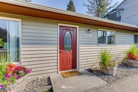 11817 Alexander Rd, Everett, WA 98204 photo 2