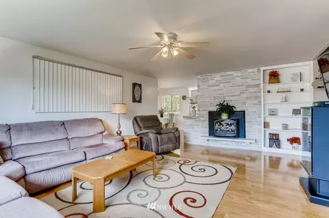 11817 Alexander Rd, Everett, WA 98204 photo 4