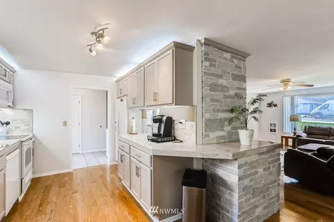 11817 Alexander Rd, Everett, WA 98204 photo 5