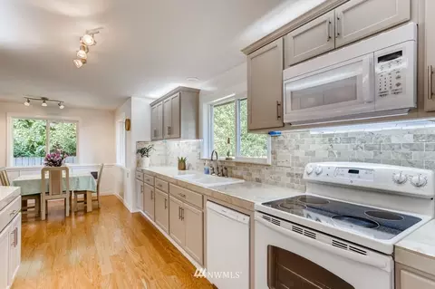 11817 Alexander Rd, Everett, WA 98204 photo 7