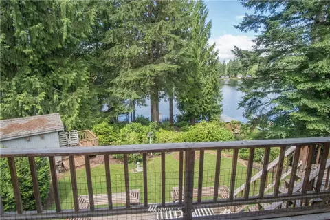 941 E Trails End Dr, Belfair, WA 98528 photo 4
