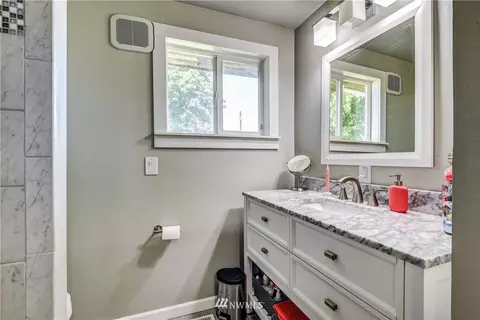 18406 North Rd, Bothell, WA 98012 photo 13