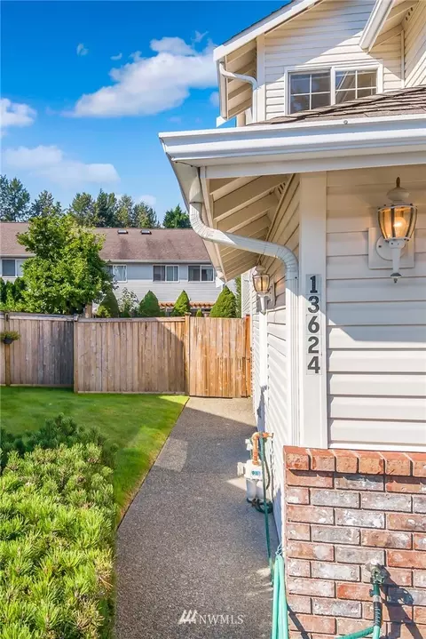 13624 57th Ave SE, Everett, WA 98208 photo 2