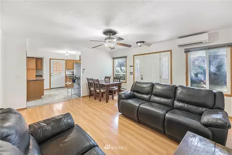5401 Broadway SE, Everett, WA 98203 photo 2