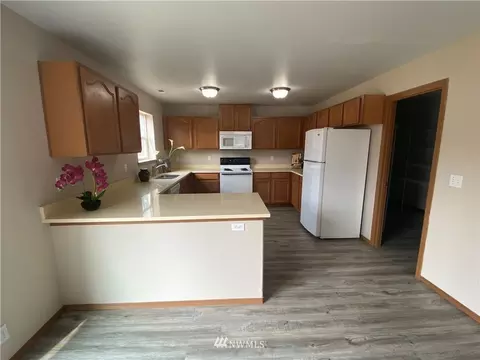 921 Riddell Ave NE, Orting, WA 98360 photo 8