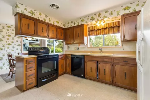 780 Crown Dr, Everett, WA 98203 photo 16