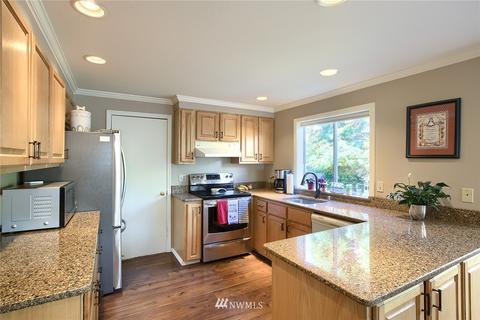 2129 233rd St SE, Bothell, WA 98021 photo 2
