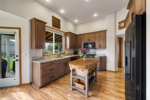 15210 148th Avenue Ct E, Orting, WA 98360 photo 8