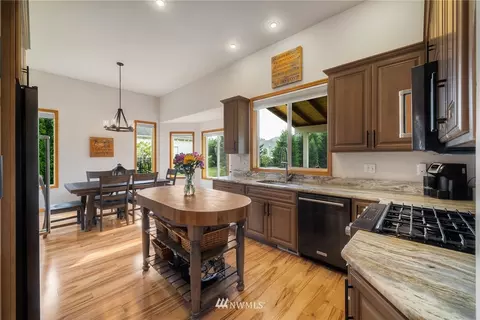 15210 148th Avenue Ct E, Orting, WA 98360 photo 9