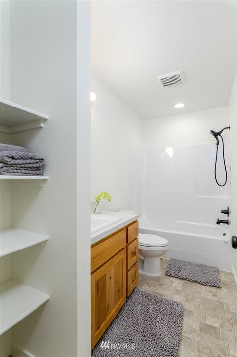 614 Roundtree Blvd, Winlock, WA 98596 photo 9