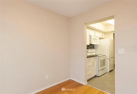 9517 NE 180th St #B206, Bothell, WA 98011 photo 8