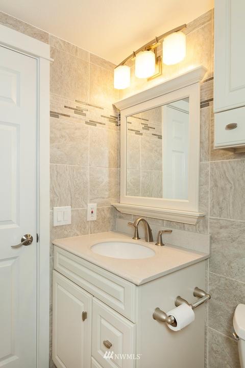 9517 NE 180th St #B206, Bothell, WA 98011 photo 14