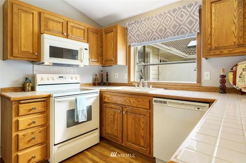 2000 Village Green Dr #19, Mill Creek, WA 98012 photo 8