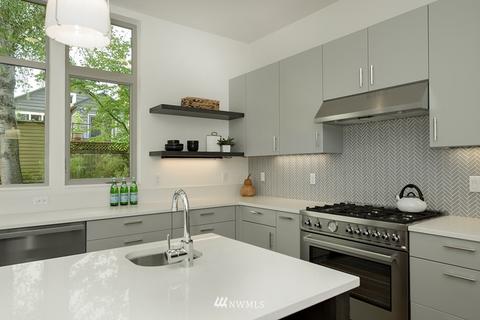 6831 19th Ave NE, Seattle, WA 98115 photo 10