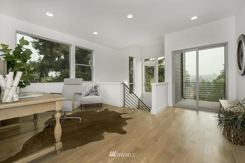 6831 19th Ave NE, Seattle, WA 98115 photo 32